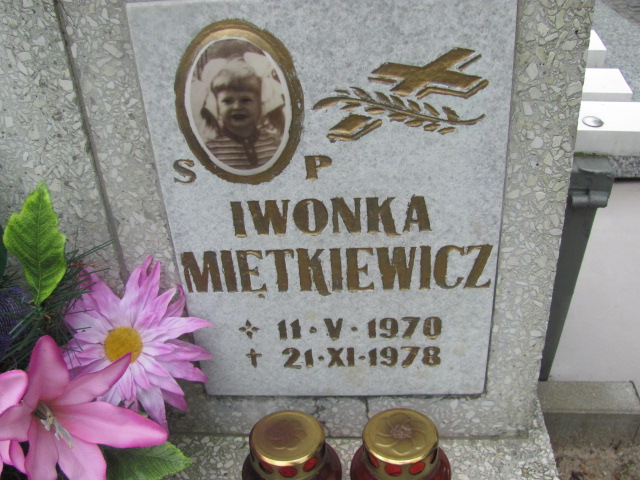 Irena Barbara Miętkiewicz 1970 Oława - Grobonet - Wyszukiwarka osób pochowanych