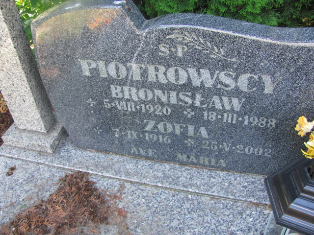 Zofia Piotrowska 1916 Oława - Grobonet - Wyszukiwarka osób pochowanych