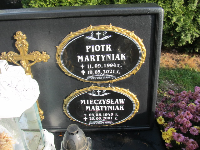 Piotr Martyniak 1994 Oława - Grobonet - Wyszukiwarka osób pochowanych